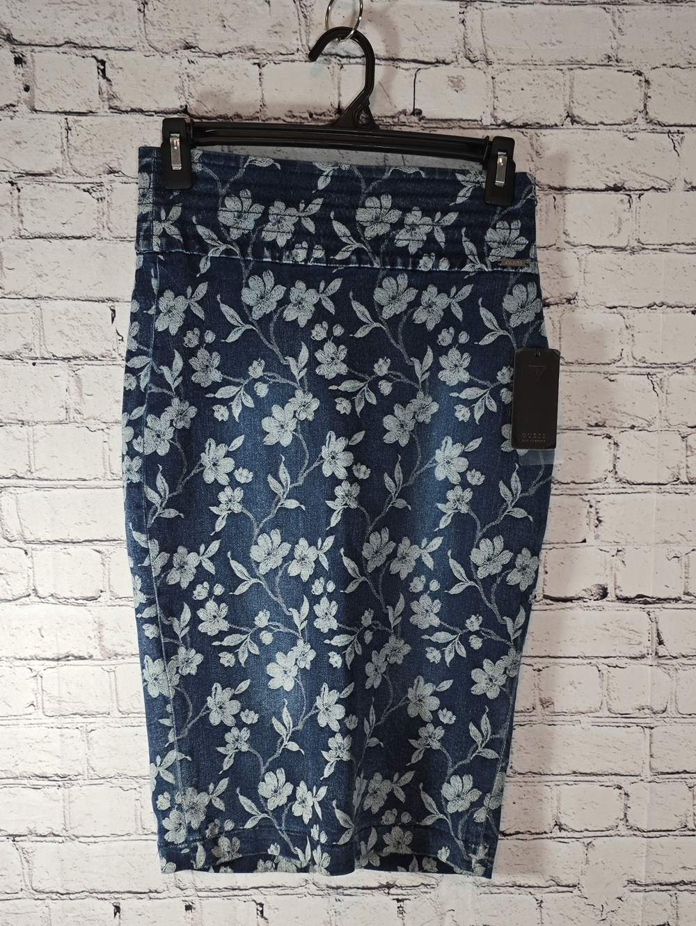 GUESS Navy Floral Skinny Pencil Denim Skirt Size 28 NWT